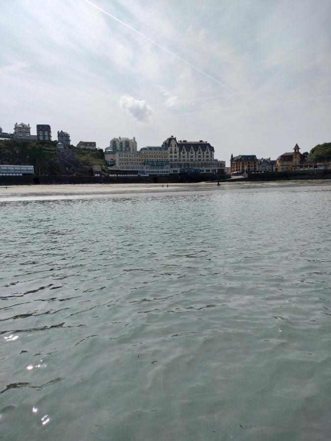 Entre Mer Et Montagne Granville Exterior foto
